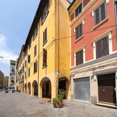 Belvedere House 1 Center Bologna