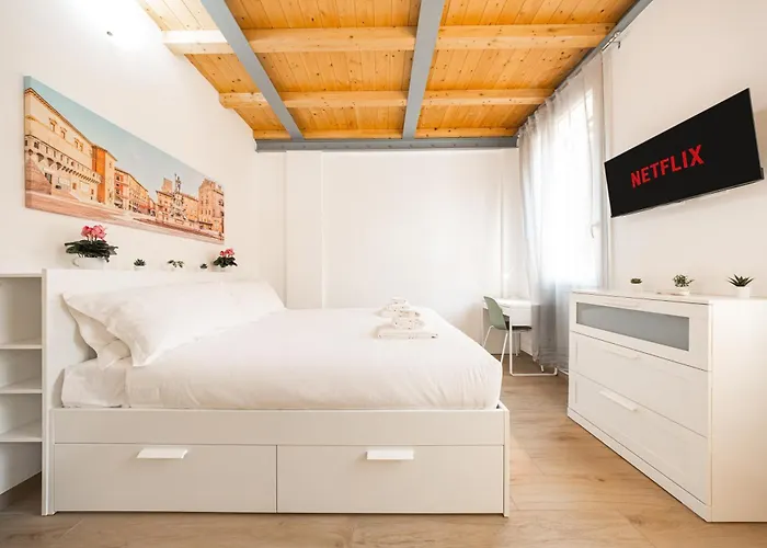 Belvedere House 1 Center *