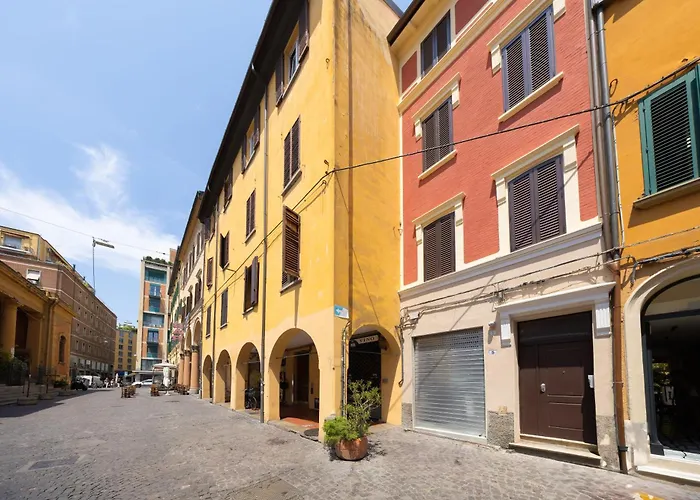 Belvedere House 1 Center بولونيا