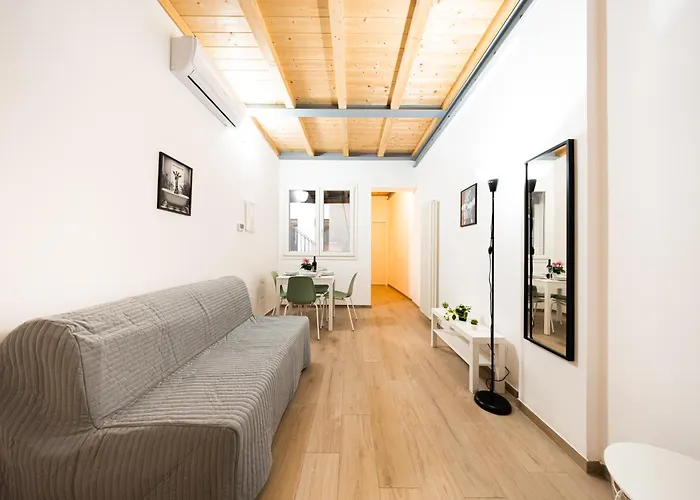 Belvedere House 1 Center