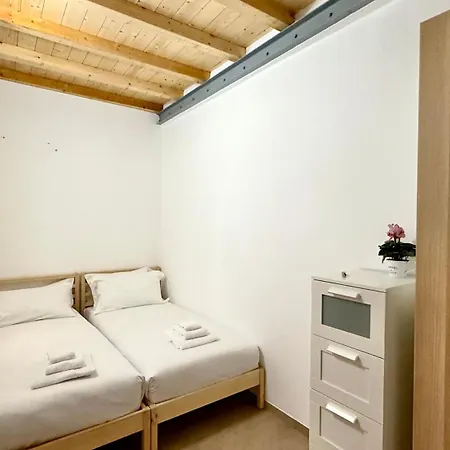 Belvedere House 1 Center *