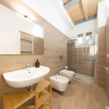 Belvedere House 1 Center * 볼로냐